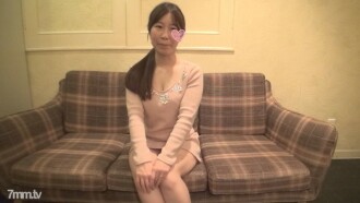 ☆ Two consecutive vaginal cum shots for a beautiful cameraman with a big butt ☆ "I earn better than my husband" ☆ A housewife with a child licked a gold ball bag and a hole in the butt ☆