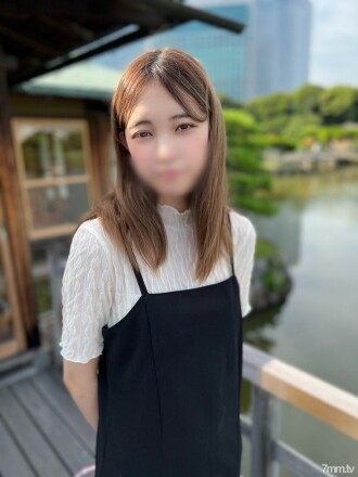 [First Shooting] [Complete Appearance] An adult day of a 19-year-old neat and clean female college student who remains young.