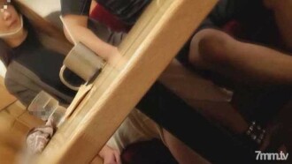 [Individuel] Grandes belles jambes sveltes belle jeune épouse qui se fait violer par un homme laid dans sa cuisine à domicile et dans la chambre de son mari tout en exposant ses voisins dans la voiture... Exceptionnel à bien des égards.