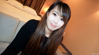 奇怪的故事，美麗的屁，臉上大量射精♡哀悼中一個美麗的屁，臉上大量射精♡之後，又一個囂張的美屁，大腿上大量射精！ *高品質無框版
