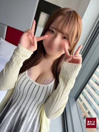 [Until 8/20, 1090p] A gentle, fair-skinned beauty. Sweet moans and bouncing divine breasts. A naive girl with little sexual experience gets a massive load of old man's cum ejaculated inside her. [No face, face shown, internal ejaculation]