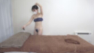 ♡6月21日前半价！ 【无/无精液喷射】一位身材娇小可爱、略带邪气的女大学生在收到新按摩设备到货的邮件后前来光顾。她再次要求进行一次更长的精油按摩。