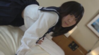 [Uncensored] A series of delightful and embarrassing first experiences!! Three partners in total, the scent of this 18-year-old's pussy is irresistible... The reward is a generous amount of male fluid deep inside her vagina!!