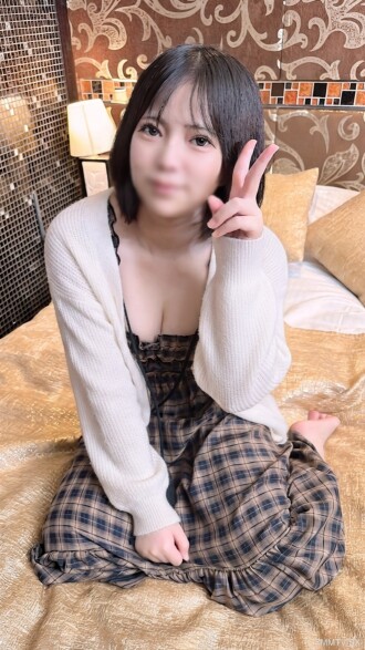 8/4前990pt!!【附贈品】超敏感棉花糖身材JD穿著性感內衣被干拍攝♡初次體驗連續高潮痙攣不停的陰道裡無情地射入大量精液!! | FC2電子市場