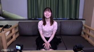[Rentak pertama amatur] Suzuka (19) Seorang amatur biasa di Kansai. Selepas bermain dengan mainan itu, jus cinta menjadi pekat dan pancutan keluar. Sejumlah besar air dipancutkan semasa dubur dirangsang. Pasaran elektronik FC2