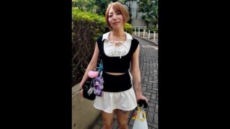 [Seorang wanita cantik berbadan gempal yang kelihatan seperti Ugaki Mariko!!] Wanita cantik berambut perang yang kelaki-lakian ini patah hati selepas putus cinta dengan teman lelak...