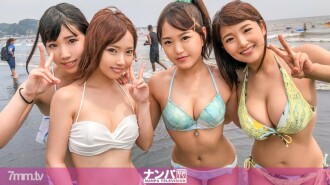[Laking orgy! Sea pick-up! ] Naghihintay kay Nampa! ? Isang Bikini JD 4some VS A Battle-hardened Nampa 4some! Ang larangan ng digmaan ay mula sa dalampasigan hanggang sa hotel... Eto na! Malaking labanan ang orgy 8P sex para makalimutan ang init! !