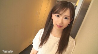 【第一拍】網絡AV應用→AV體驗拍攝1014 纖細敏感美少女第一次拍AV！一個看起來整潔又熱愛性愛的敏感好色女孩抽著她的小身體和滾動 ww